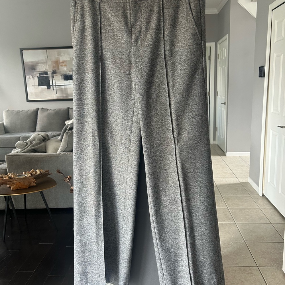 Banana Republic Gray Textured Trousers (Size 2)